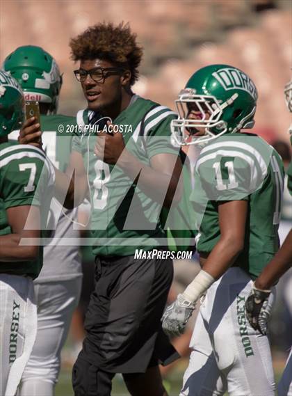 Thumbnail 3 in Dorsey vs Crenshaw photogallery.