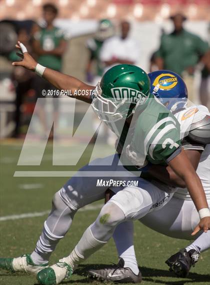 Thumbnail 3 in Dorsey vs Crenshaw photogallery.