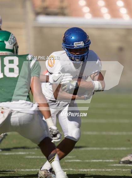 Thumbnail 2 in Dorsey vs Crenshaw photogallery.
