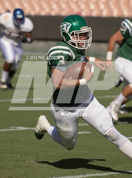Thumbnail 3 in Dorsey vs Crenshaw photogallery.
