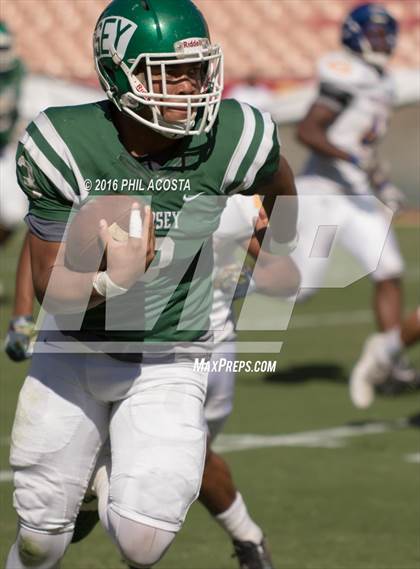 Thumbnail 1 in Dorsey vs Crenshaw photogallery.