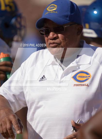 Thumbnail 2 in Dorsey vs Crenshaw photogallery.