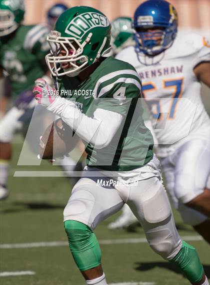 Thumbnail 2 in Dorsey vs Crenshaw photogallery.