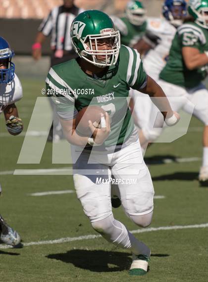 Thumbnail 3 in Dorsey vs Crenshaw photogallery.