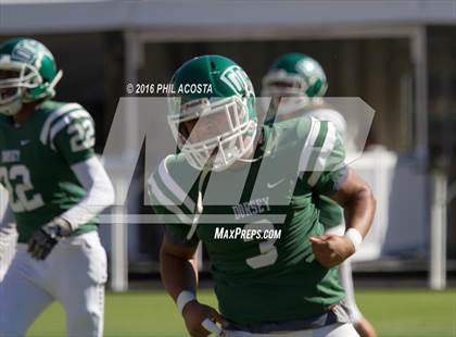 Thumbnail 2 in Dorsey vs Crenshaw photogallery.