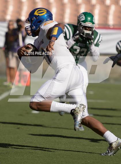 Thumbnail 2 in Dorsey vs Crenshaw photogallery.