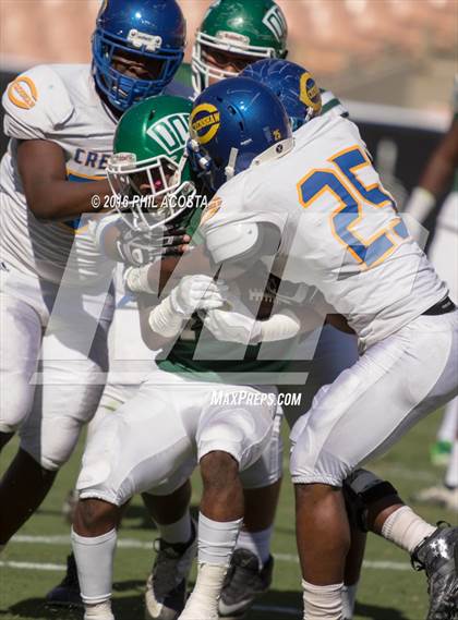 Thumbnail 1 in Dorsey vs Crenshaw photogallery.