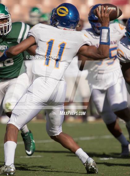 Thumbnail 1 in Dorsey vs Crenshaw photogallery.