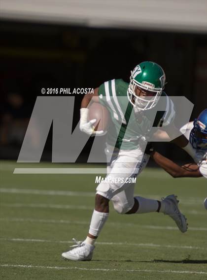 Thumbnail 2 in Dorsey vs Crenshaw photogallery.