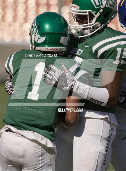 Thumbnail 1 in Dorsey vs Crenshaw photogallery.