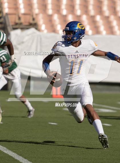 Thumbnail 3 in Dorsey vs Crenshaw photogallery.