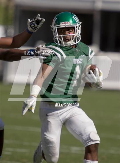 Thumbnail 3 in Dorsey vs Crenshaw photogallery.