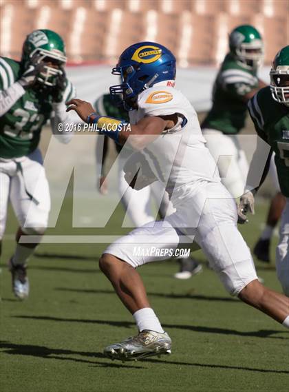 Thumbnail 1 in Dorsey vs Crenshaw photogallery.