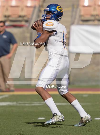 Thumbnail 1 in Dorsey vs Crenshaw photogallery.