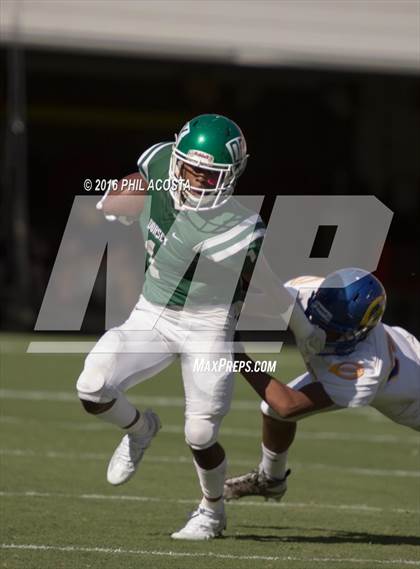 Thumbnail 3 in Dorsey vs Crenshaw photogallery.