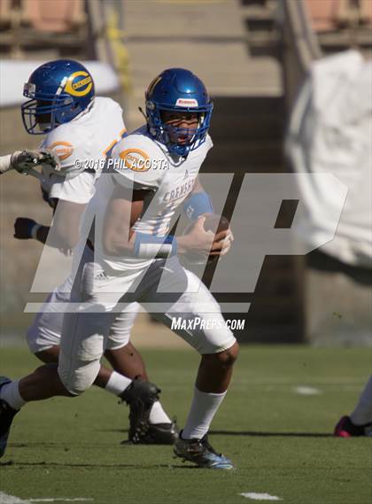 Thumbnail 3 in Dorsey vs Crenshaw photogallery.