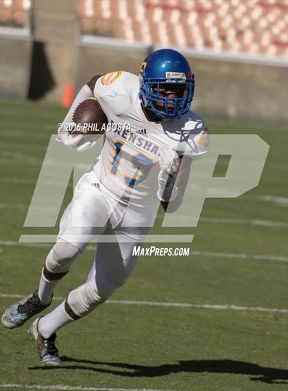 Thumbnail 3 in Dorsey vs Crenshaw photogallery.