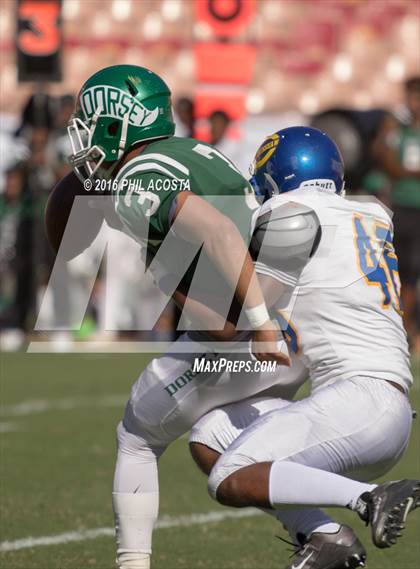 Thumbnail 1 in Dorsey vs Crenshaw photogallery.
