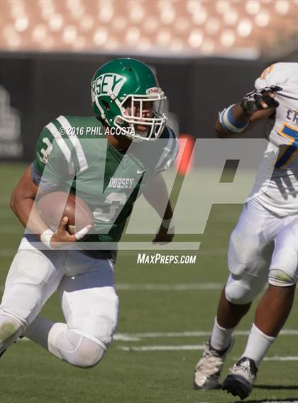 Thumbnail 2 in Dorsey vs Crenshaw photogallery.