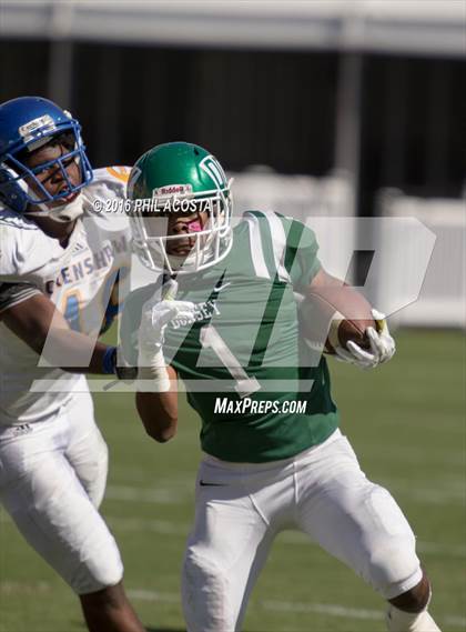 Thumbnail 1 in Dorsey vs Crenshaw photogallery.