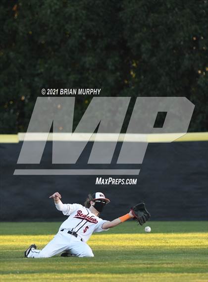 Thumbnail 2 in Jesuit @ Beaverton photogallery.