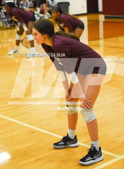Thumbnail 3 in Fort Bend Kempner vs Cypress Springs photogallery.