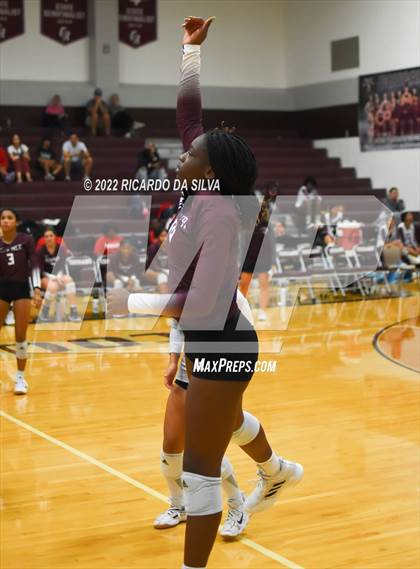 Thumbnail 2 in Fort Bend Kempner vs Cypress Springs photogallery.