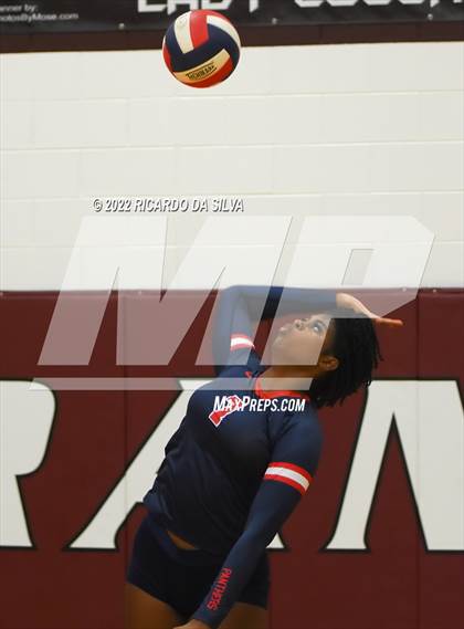 Thumbnail 3 in Fort Bend Kempner vs Cypress Springs photogallery.