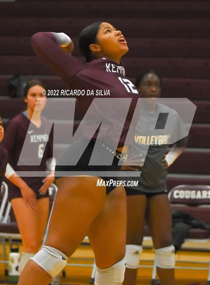 Thumbnail 3 in Fort Bend Kempner vs Cypress Springs photogallery.