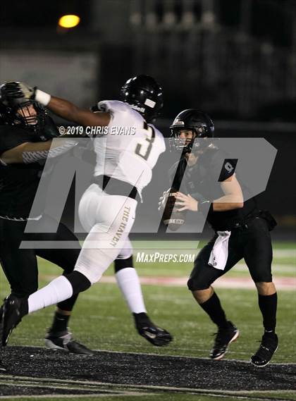 Thumbnail 2 in Whitehaven @ Houston (TSSAA Class 6A 2nd Round) photogallery.
