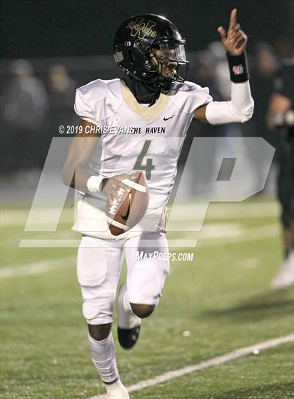 Thumbnail 3 in Whitehaven @ Houston (TSSAA Class 6A 2nd Round) photogallery.