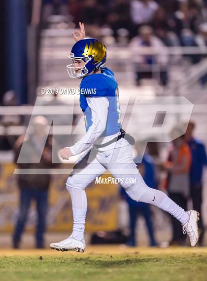 Thumbnail 2 in Bakersfield Christian vs San Luis Obispo (CIF CS D3 Semi Final) photogallery.
