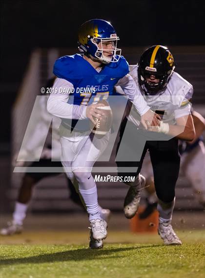 Thumbnail 3 in Bakersfield Christian vs San Luis Obispo (CIF CS D3 Semi Final) photogallery.