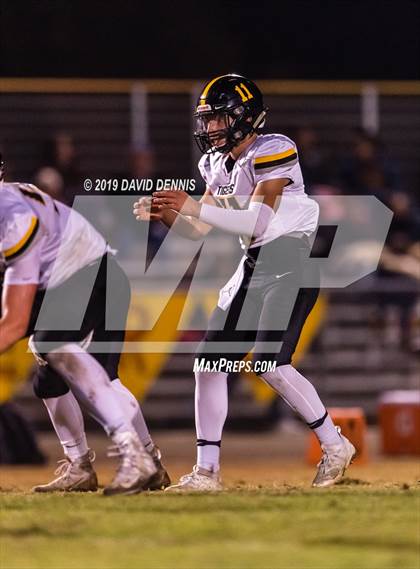 Thumbnail 2 in Bakersfield Christian vs San Luis Obispo (CIF CS D3 Semi Final) photogallery.