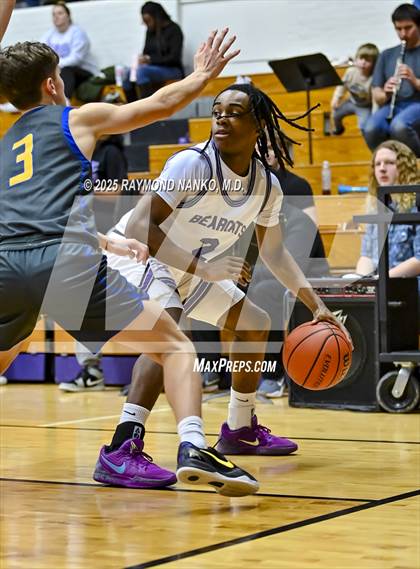 Thumbnail 1 in Greenfield-Central @ Muncie Central photogallery.