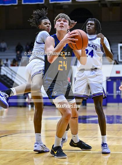 Thumbnail 2 in Greenfield-Central @ Muncie Central photogallery.