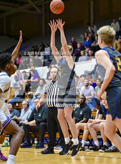 Thumbnail 2 in Greenfield-Central @ Muncie Central photogallery.