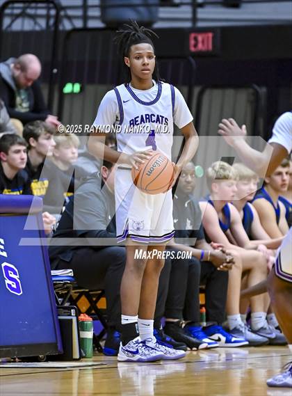 Thumbnail 3 in Greenfield-Central @ Muncie Central photogallery.