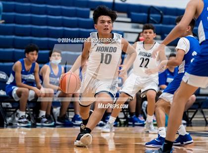 Thumbnail 1 in South San Antonio vs Hondo photogallery.