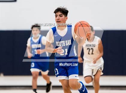 Thumbnail 3 in South San Antonio vs Hondo photogallery.