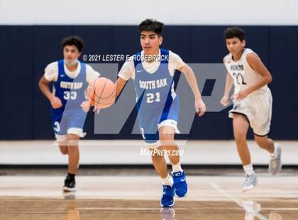 Thumbnail 2 in South San Antonio vs Hondo photogallery.
