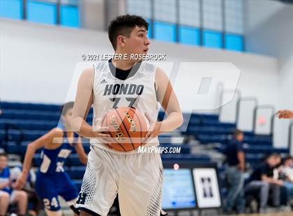 Thumbnail 2 in South San Antonio vs Hondo photogallery.