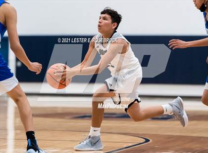 Thumbnail 2 in South San Antonio vs Hondo photogallery.