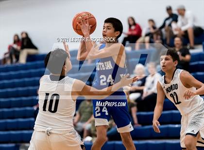 Thumbnail 2 in South San Antonio vs Hondo photogallery.