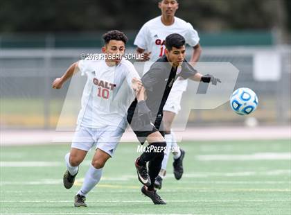 Thumbnail 1 in Livingston vs. Galt (CIF SJS D4 Final) photogallery.