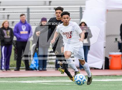 Thumbnail 2 in Livingston vs. Galt (CIF SJS D4 Final) photogallery.