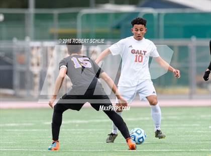 Thumbnail 2 in Livingston vs. Galt (CIF SJS D4 Final) photogallery.