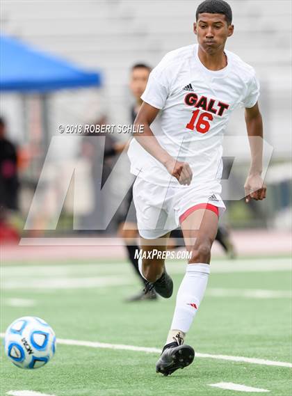 Thumbnail 2 in Livingston vs. Galt (CIF SJS D4 Final) photogallery.