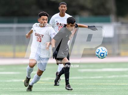 Thumbnail 2 in Livingston vs. Galt (CIF SJS D4 Final) photogallery.