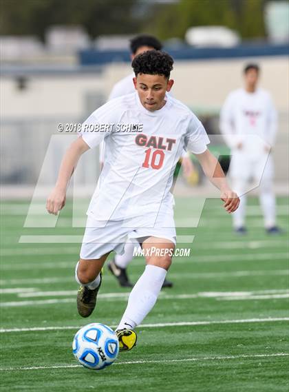 Thumbnail 1 in Livingston vs. Galt (CIF SJS D4 Final) photogallery.